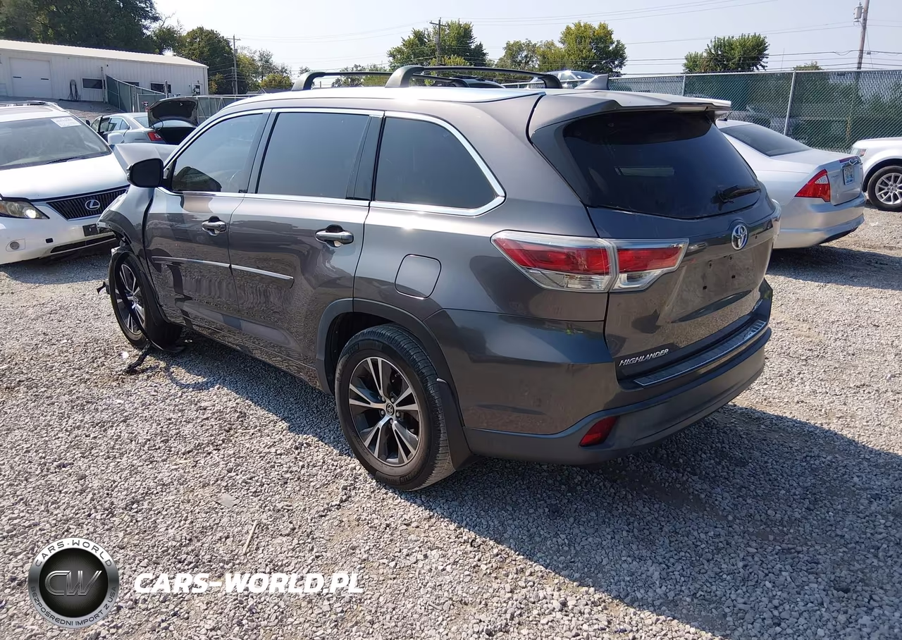 2016 Toyota Highlander Xle V6 VIN:5TDJKRFH0GS251334 - 3