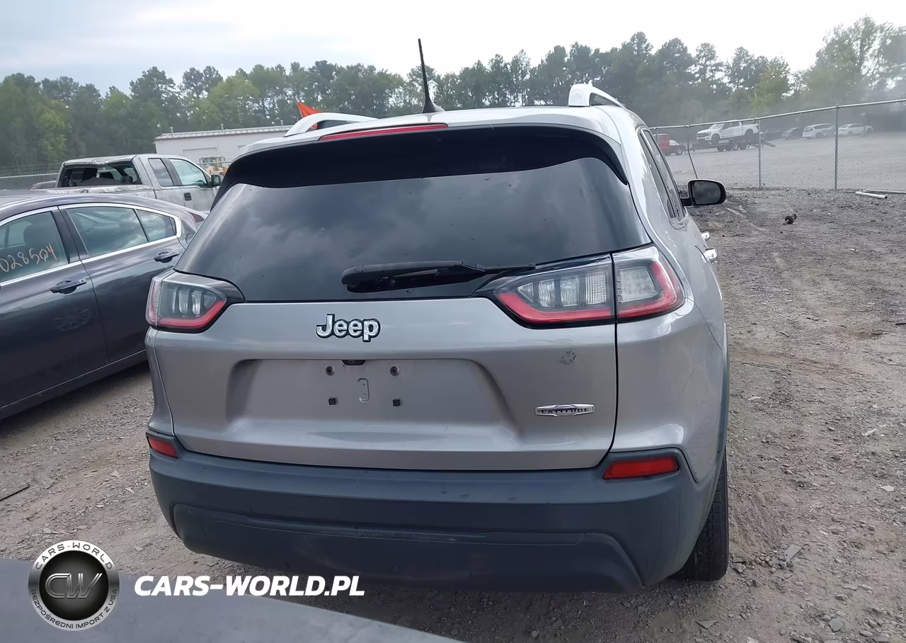 2019 Jeep Cherokee Latitude Fwd VIN:1C4PJLCB8KD205300 - 16