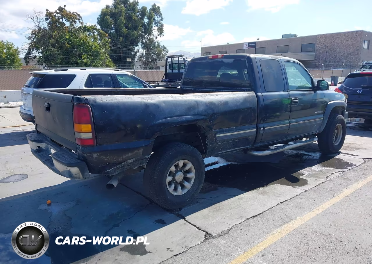2001 Chevrolet Silverado 2500Hd Ls VIN:1GCHC29U51E314758 - 4