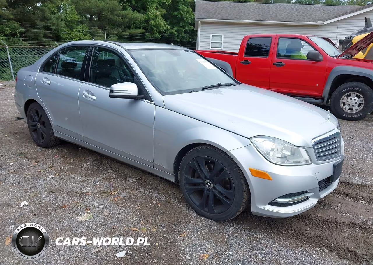 2012 Mercedes-Benz C 300 Luxury 4Matic