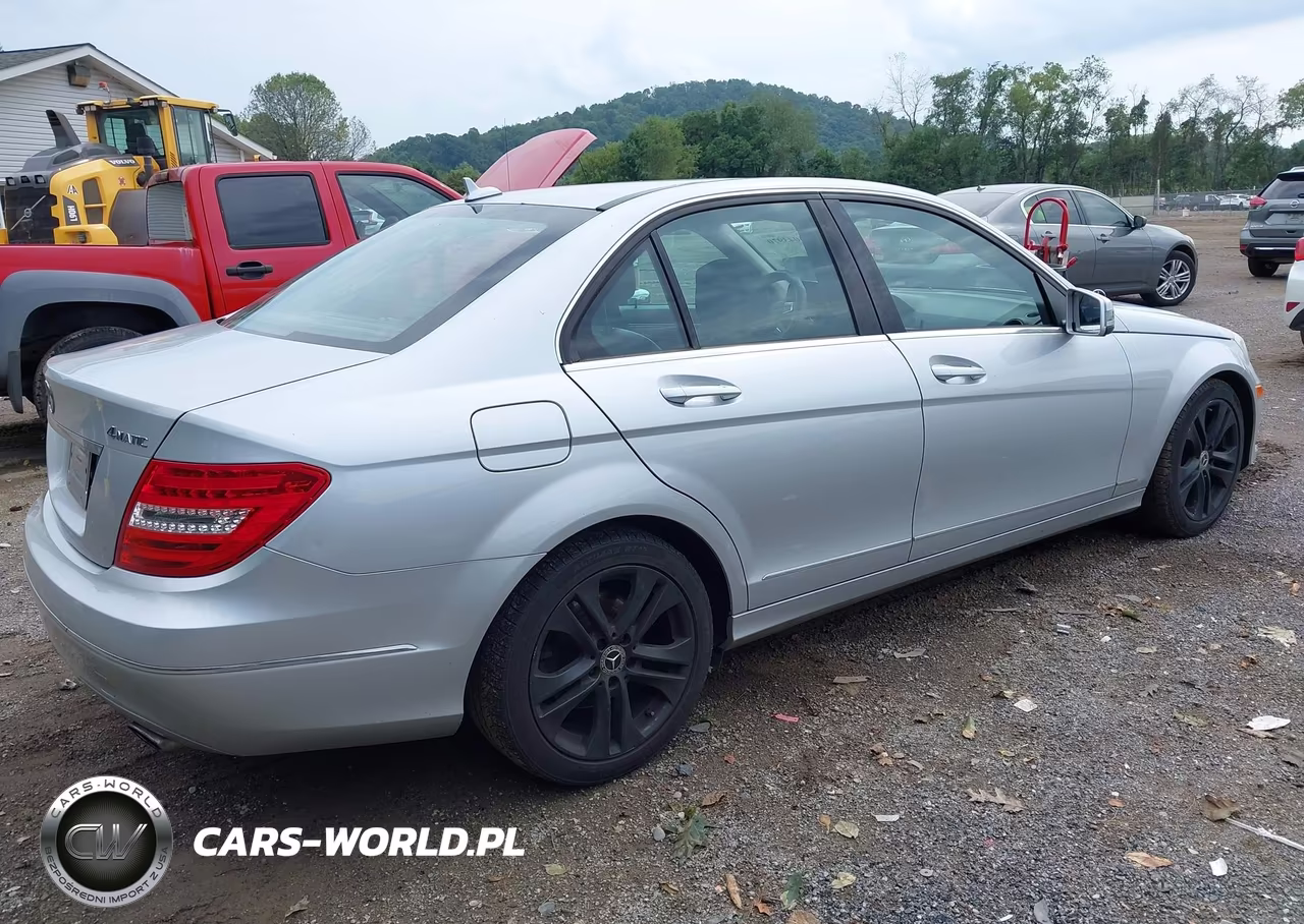 2012 Mercedes-Benz C 300 Luxury 4Matic VIN:WDDGF8BB9CR195189 - 4