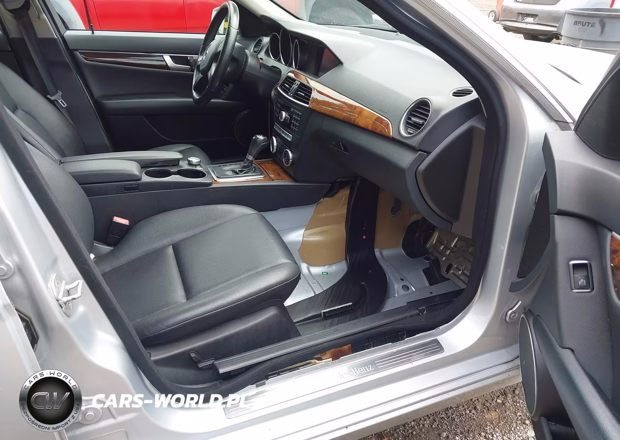 2012 Mercedes-Benz C 300 Luxury 4Matic VIN:WDDGF8BB9CR195189 - 6