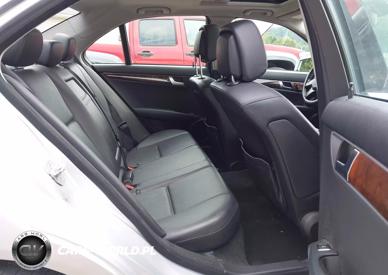 2012 Mercedes-Benz C 300 Luxury 4Matic VIN:WDDGF8BB9CR195189 - 8