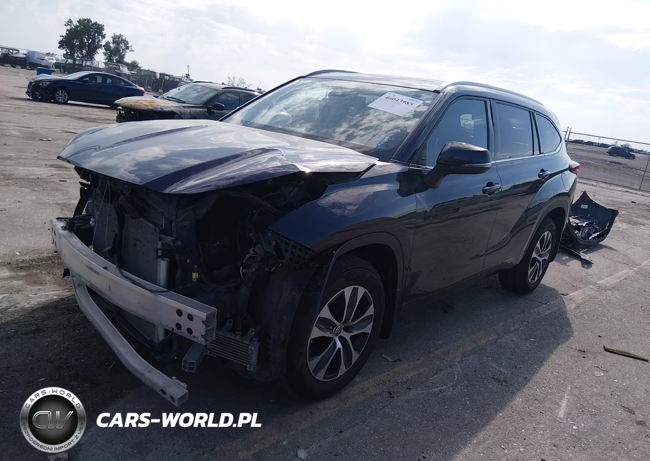 2022 Toyota Highlander Xle VIN:5TDHZRBH1NS566589 - 2