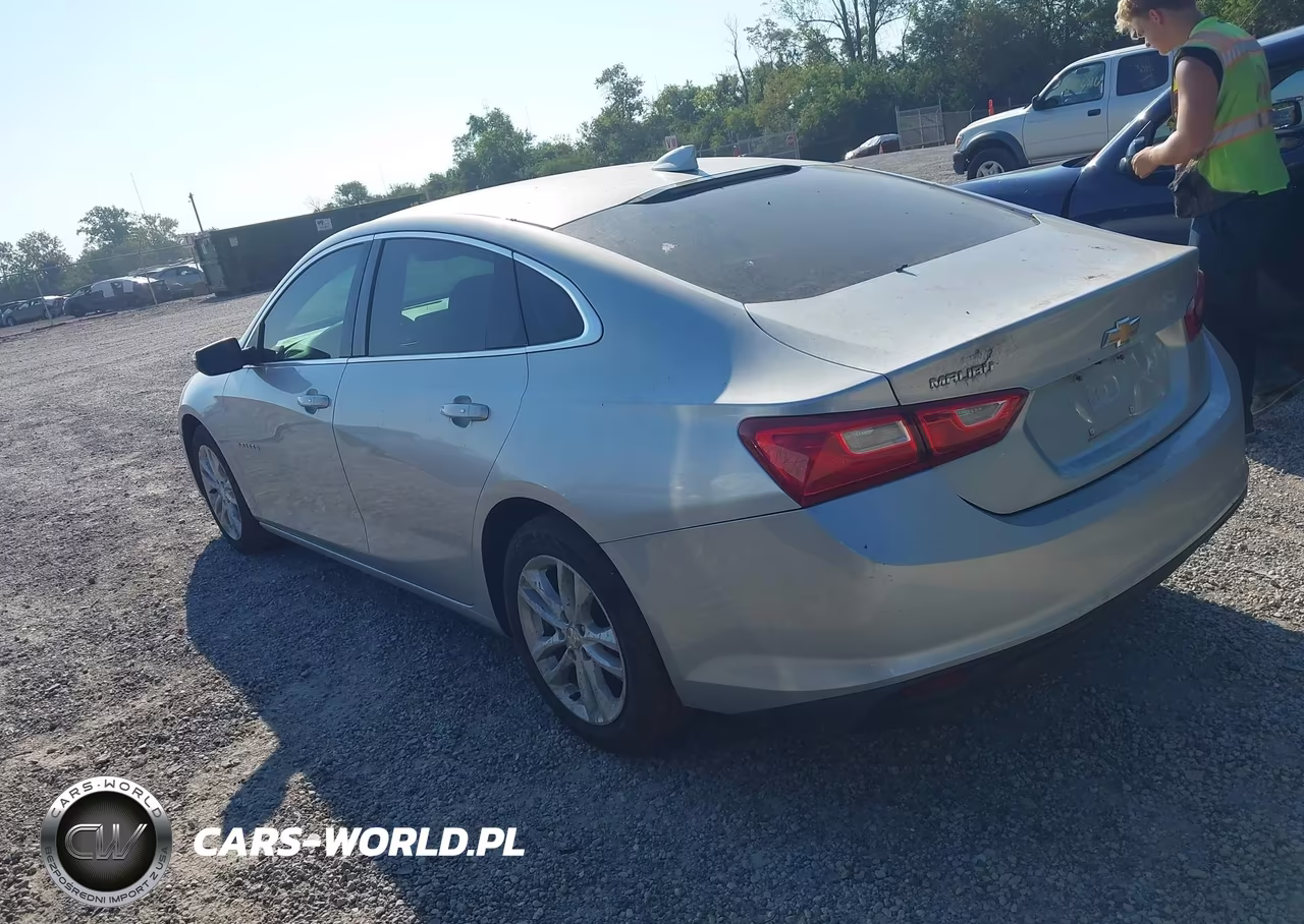 2018 Chevrolet Malibu Lt VIN:1G1ZD5ST8JF265014 - 3