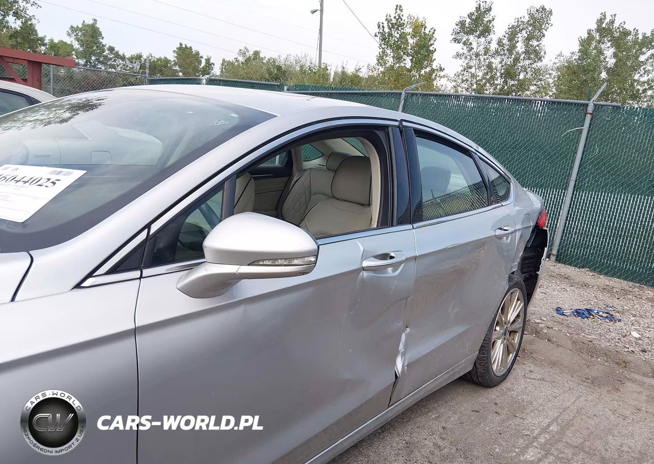 2017 Ford Fusion Platinum VIN:3FA6P0D97HR310663 - 14