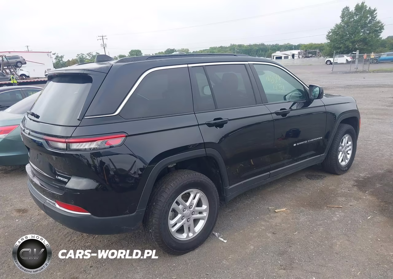 2025 Jeep Grand Cherokee Laredo 4X4 VIN:1C4RJHAG3SC309056 - 4