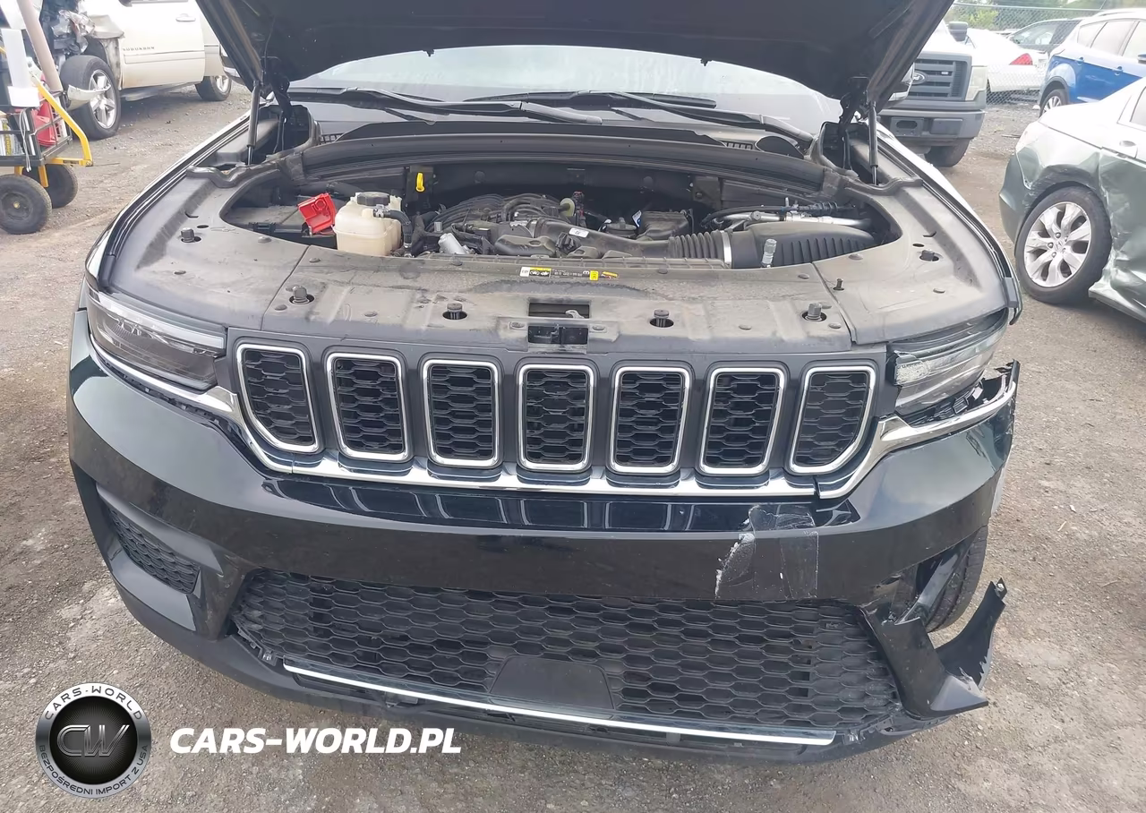 2025 Jeep Grand Cherokee Laredo 4X4 VIN:1C4RJHAG3SC309056 - 6