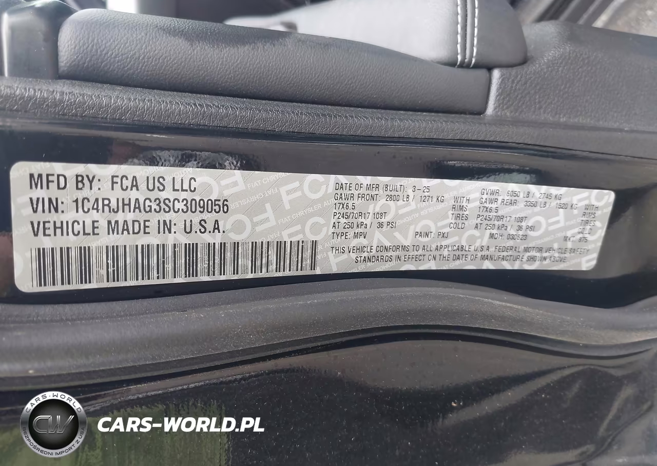 2025 Jeep Grand Cherokee Laredo 4X4 VIN:1C4RJHAG3SC309056 - 9