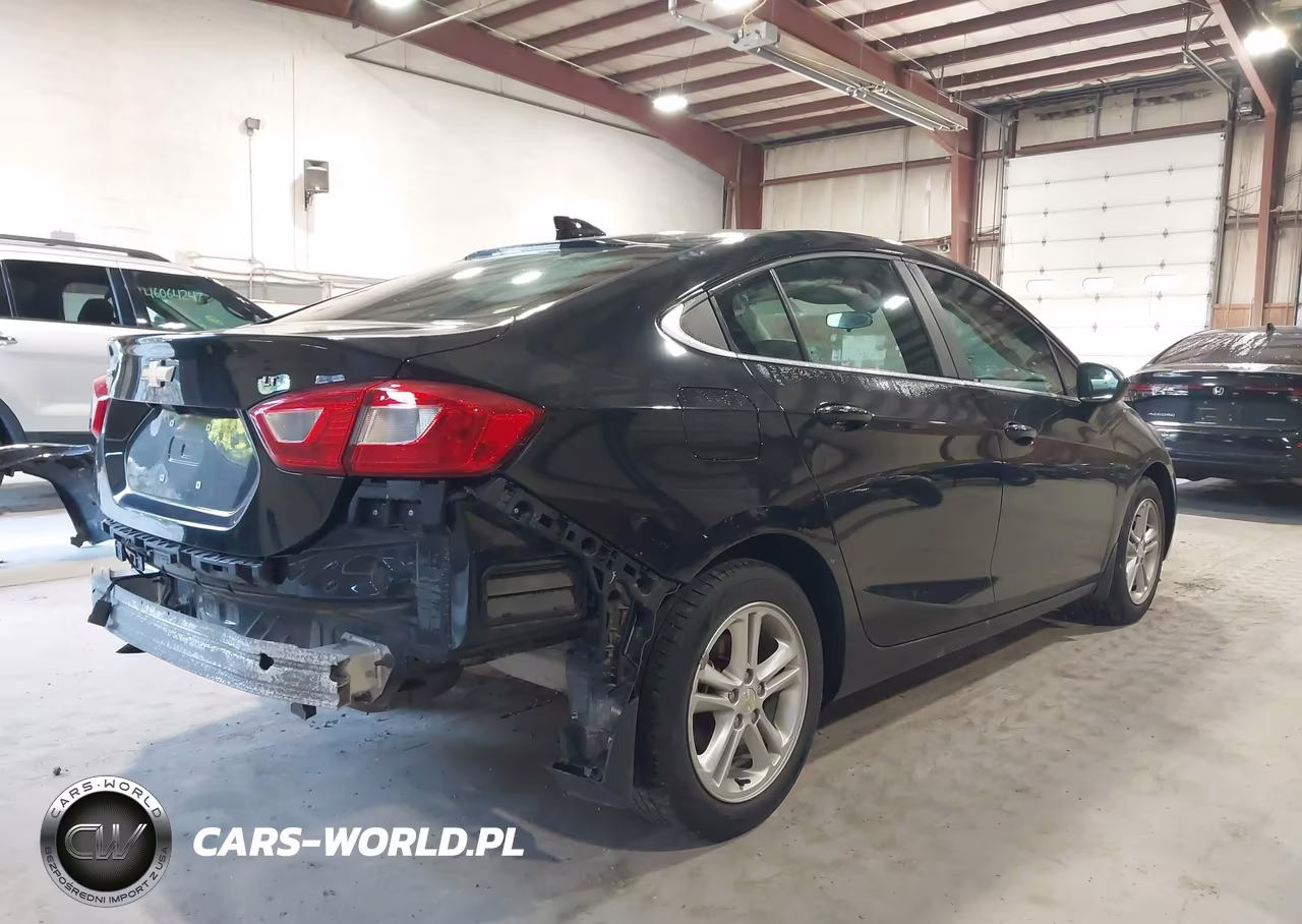 2018 Chevrolet Cruze Lt Auto VIN:1G1BE5SM8J7206966 - 4