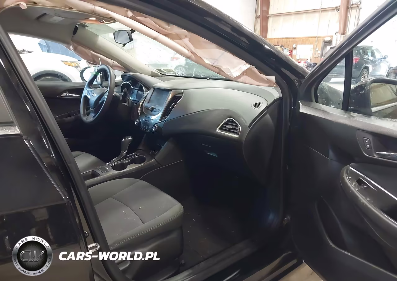 2018 Chevrolet Cruze Lt Auto VIN:1G1BE5SM8J7206966 - 5