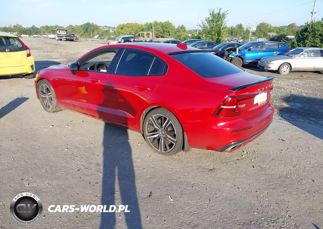 2019 Volvo S60 T6 R-Design VIN:7JRA22TM4KG015332 - 3