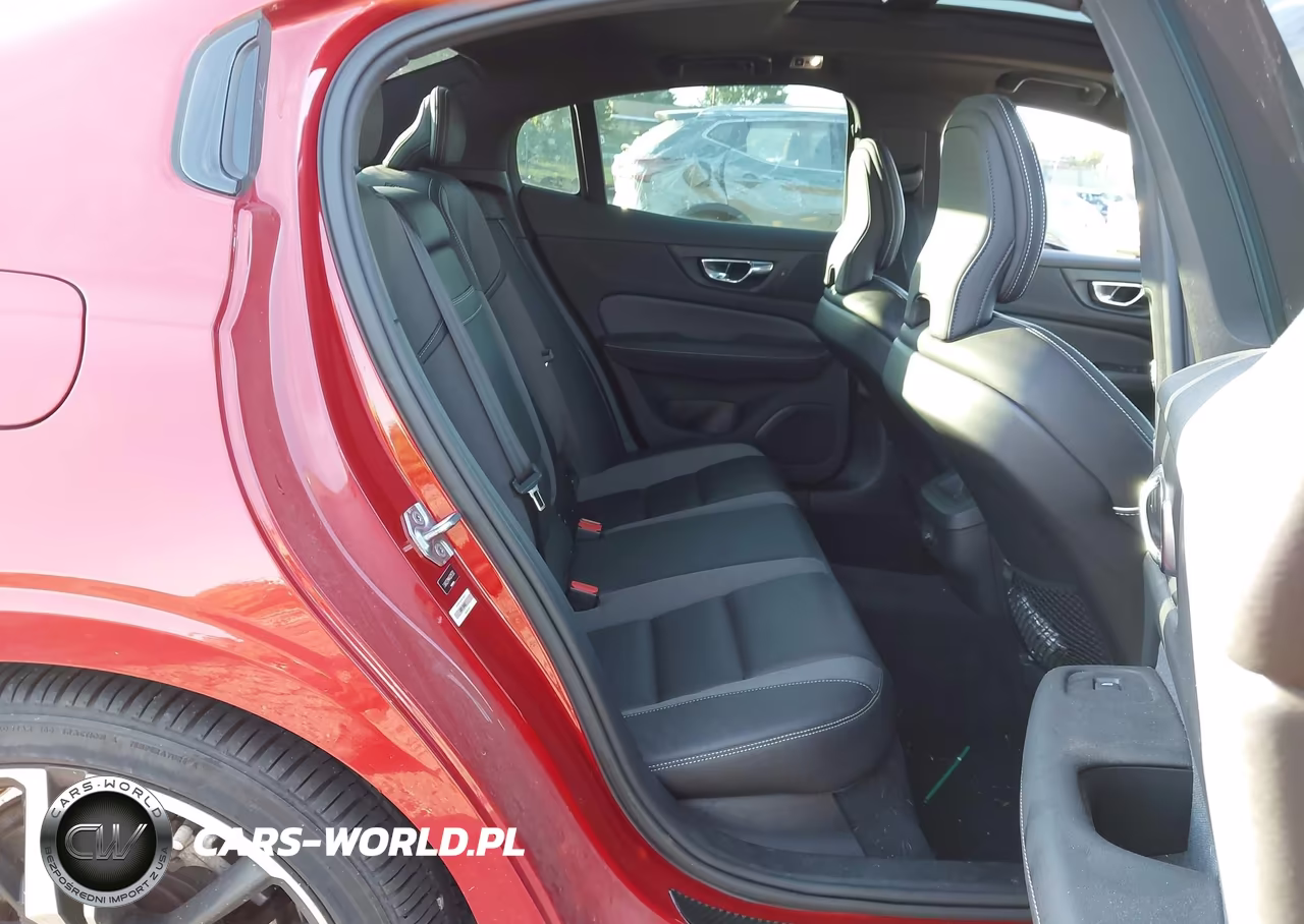 2019 Volvo S60 T6 R-Design VIN:7JRA22TM4KG015332 - 8