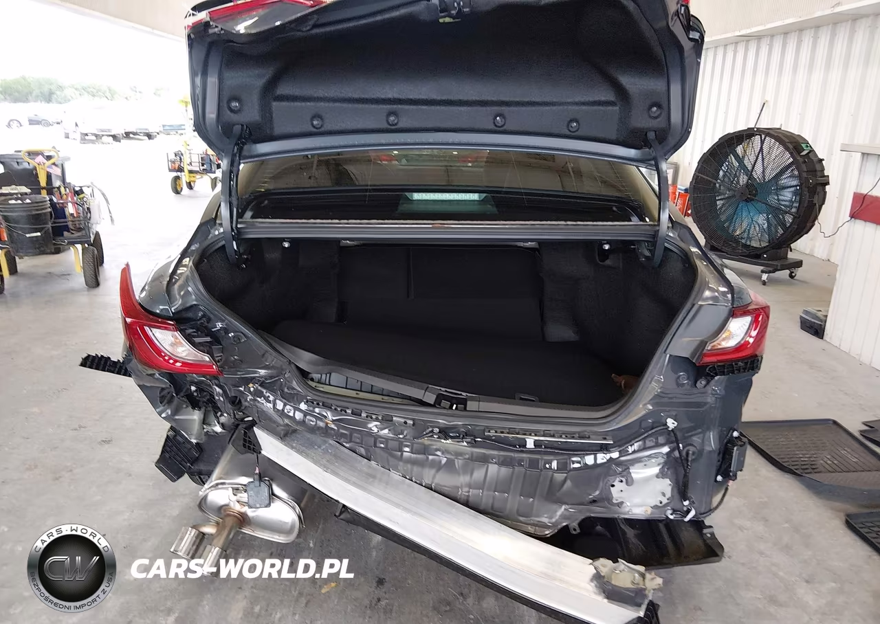 2025 Toyota Camry Se VIN:4T1DAACK9SU630611 - 17