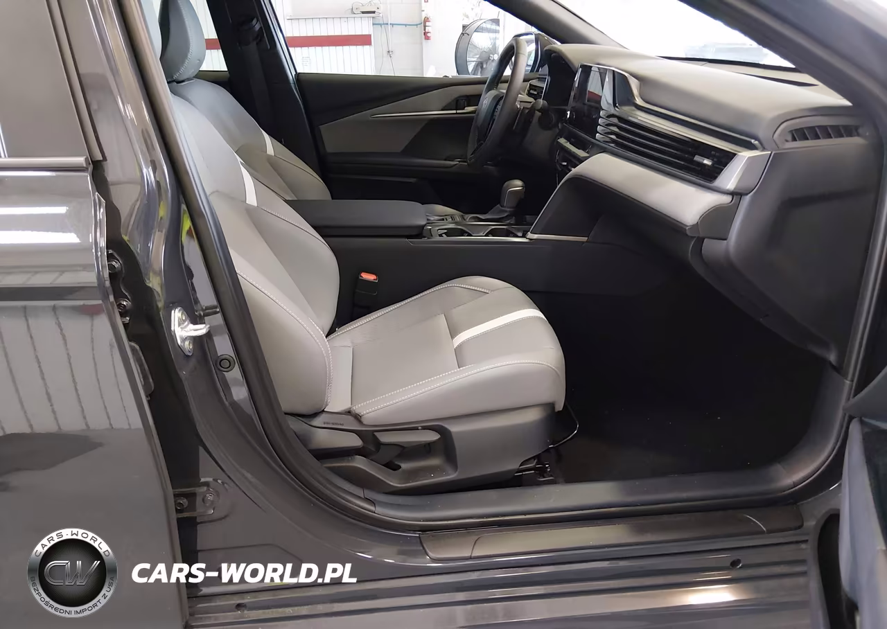 2025 Toyota Camry Se VIN:4T1DAACK9SU630611 - 5
