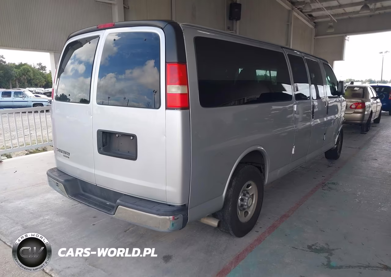 2016 Chevrolet Express 3500 Lt VIN:1GAZGPFG2G1221385 - 4
