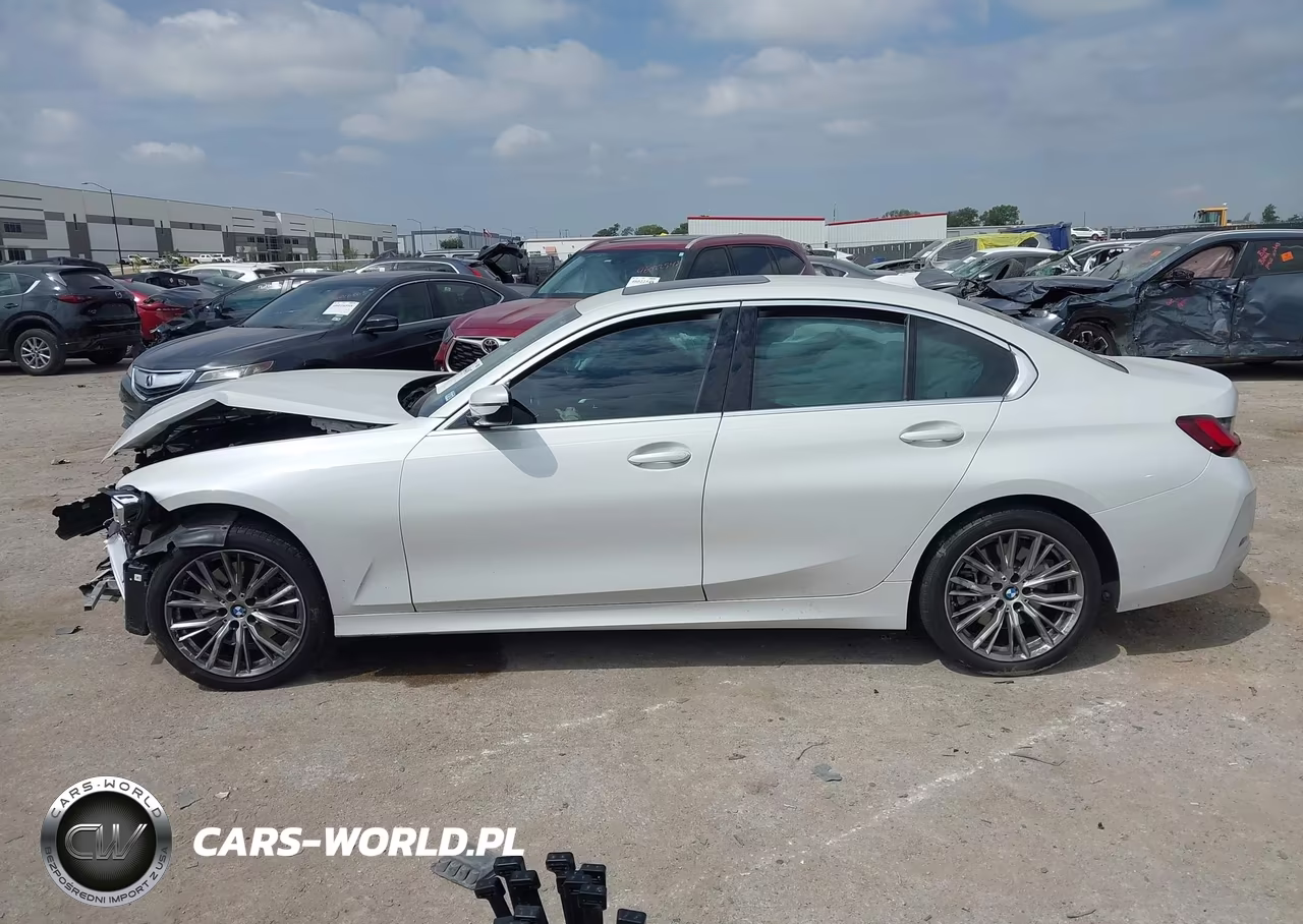 2024 BMW 330I VIN:3MW69FF00R8E04829 - 14