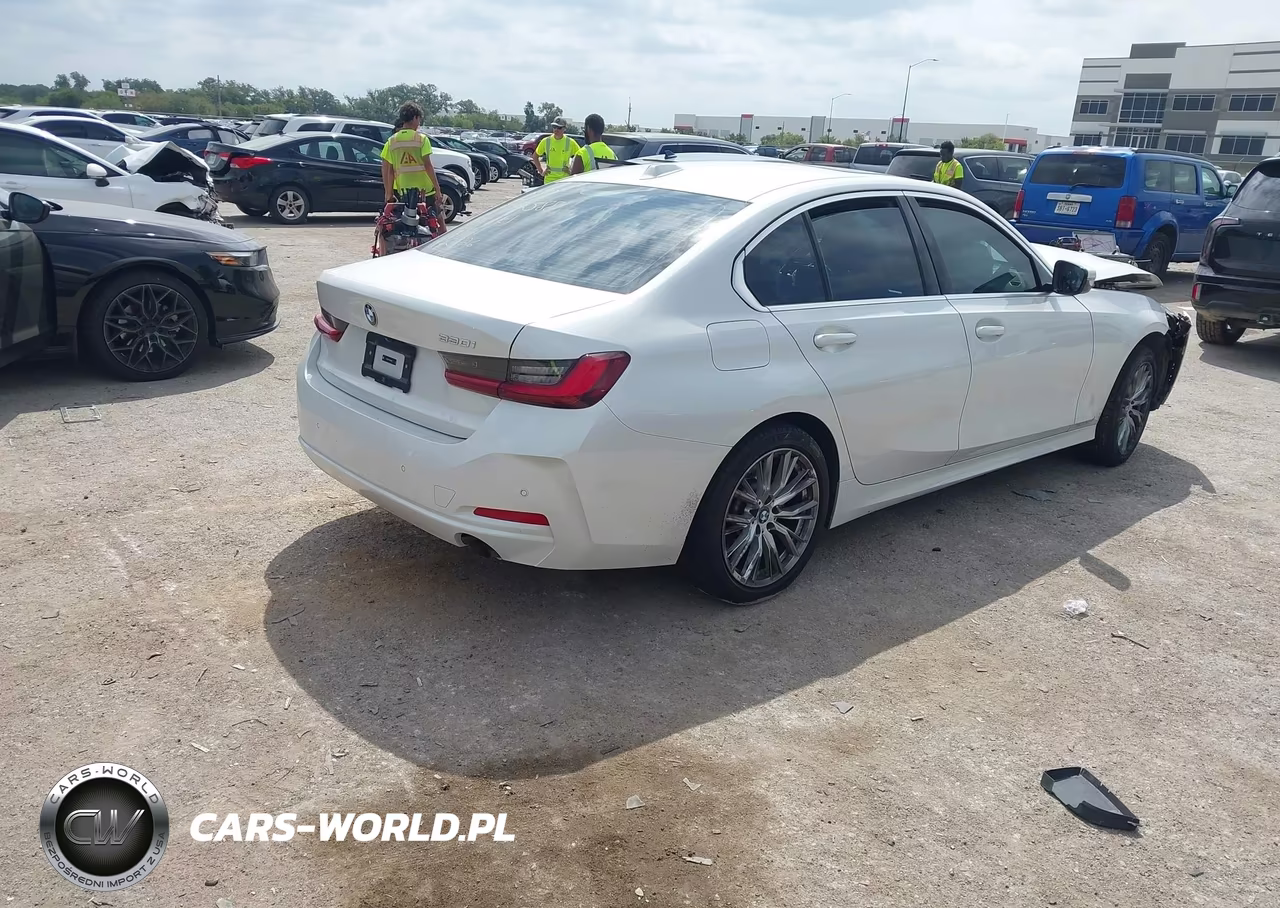 2024 BMW 330I VIN:3MW69FF00R8E04829 - 4
