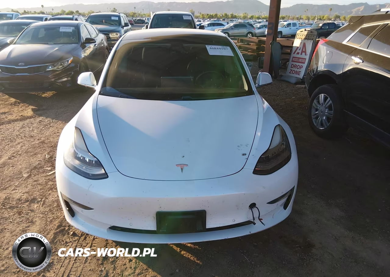 2018 Tesla Model 3 Long Range-Mid Range VIN:5YJ3E1EA2JF062377 - 11