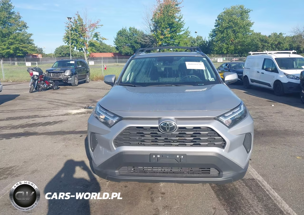 2025 Toyota Rav4 Xle VIN:2T3P1RFVXSC534433 - 13