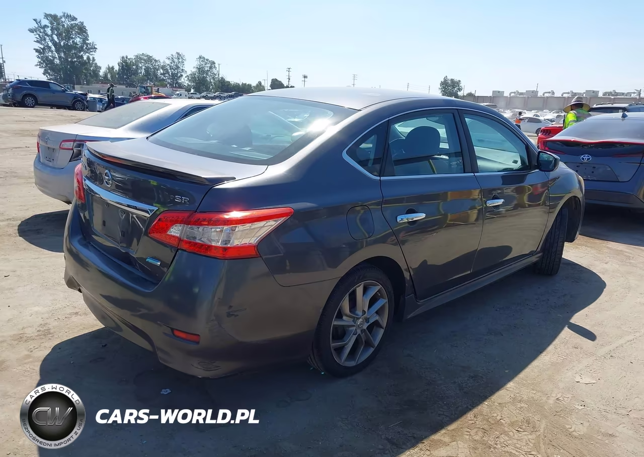 2013 Nissan Sentra Sr VIN:3N1AB7AP9DL621932 - 4