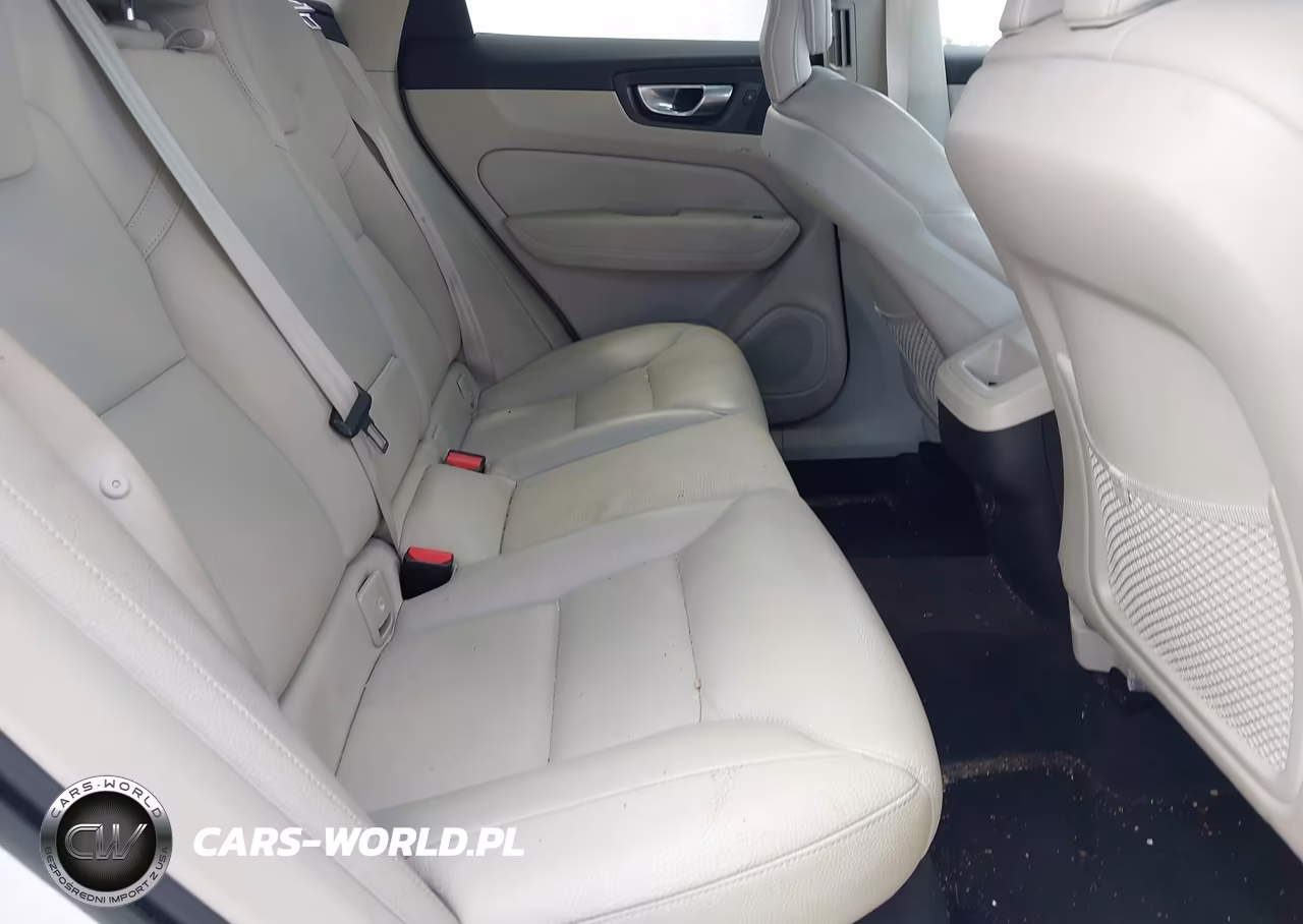 2022 Volvo Xc60 B5 Momentum VIN:YV4L12RK7N1059054 - 8