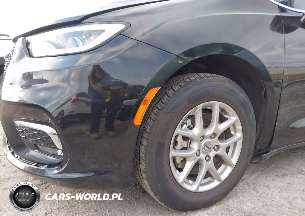 2025 Chrysler Pacifica Select VIN:2C4RC1BG5SR554772 - 19