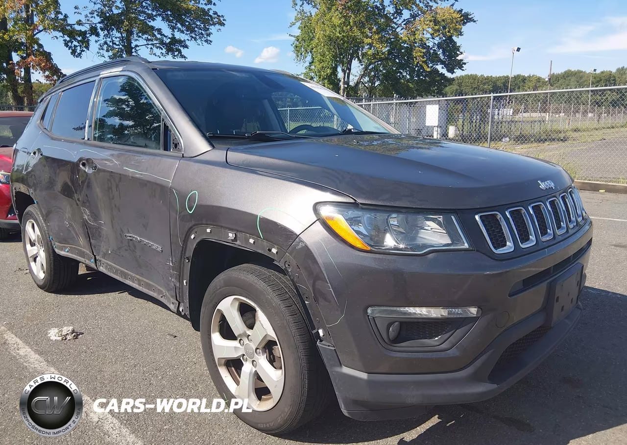 2018 Jeep Compass Latitude 4X4 – zdjęcie 1 z 16