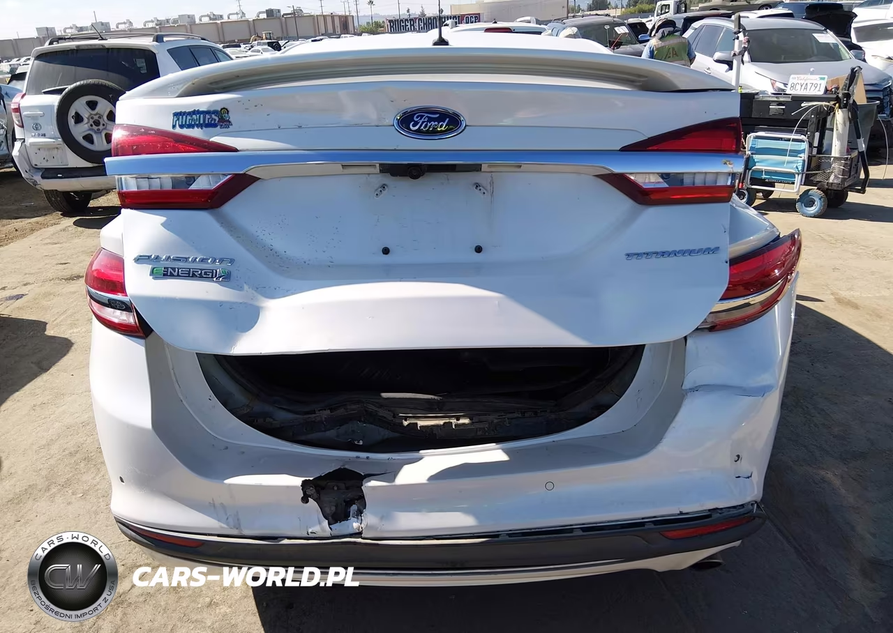 2018 Ford Fusion Energi Platinum-Titanium VIN:3FA6P0SU9JR186943 - 16