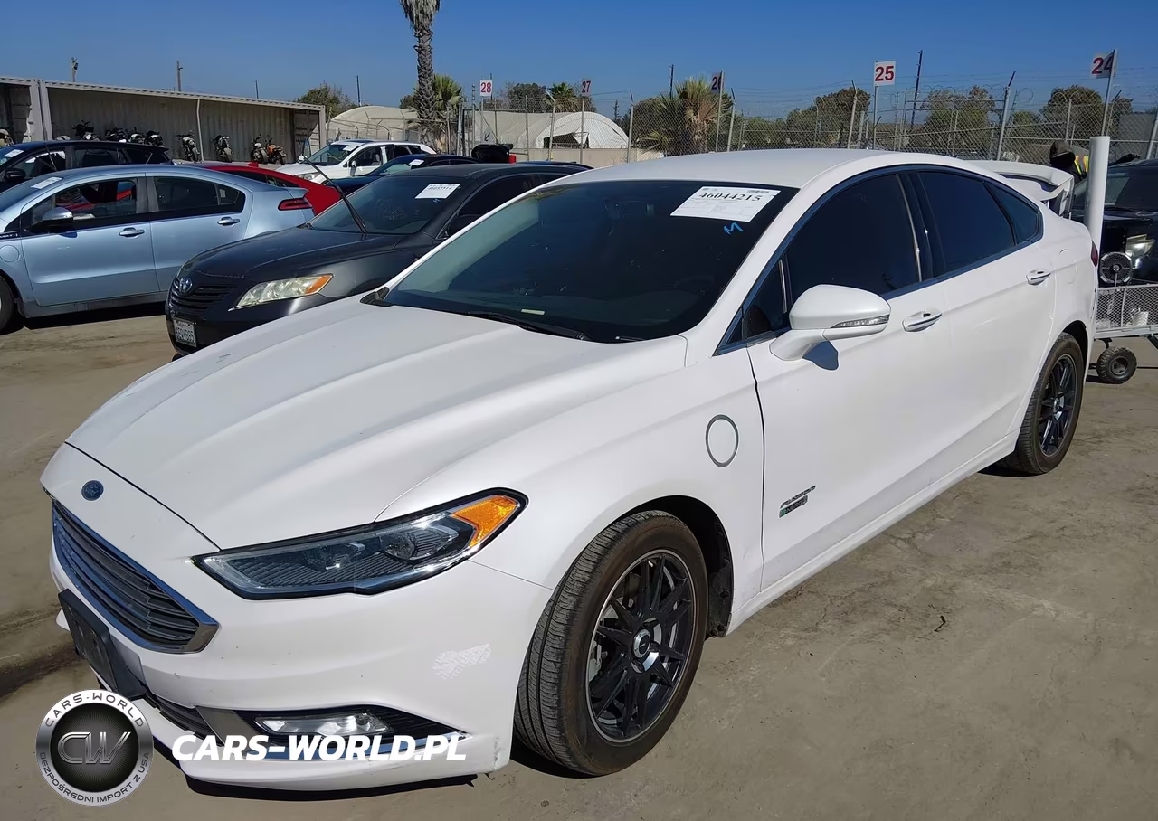 2018 Ford Fusion Energi Platinum-Titanium VIN:3FA6P0SU9JR186943 - 2