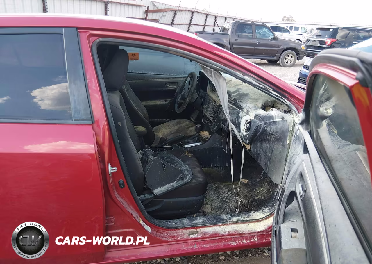 2019 Toyota Corolla Le VIN:2T1BURHE7KC220956 - 5