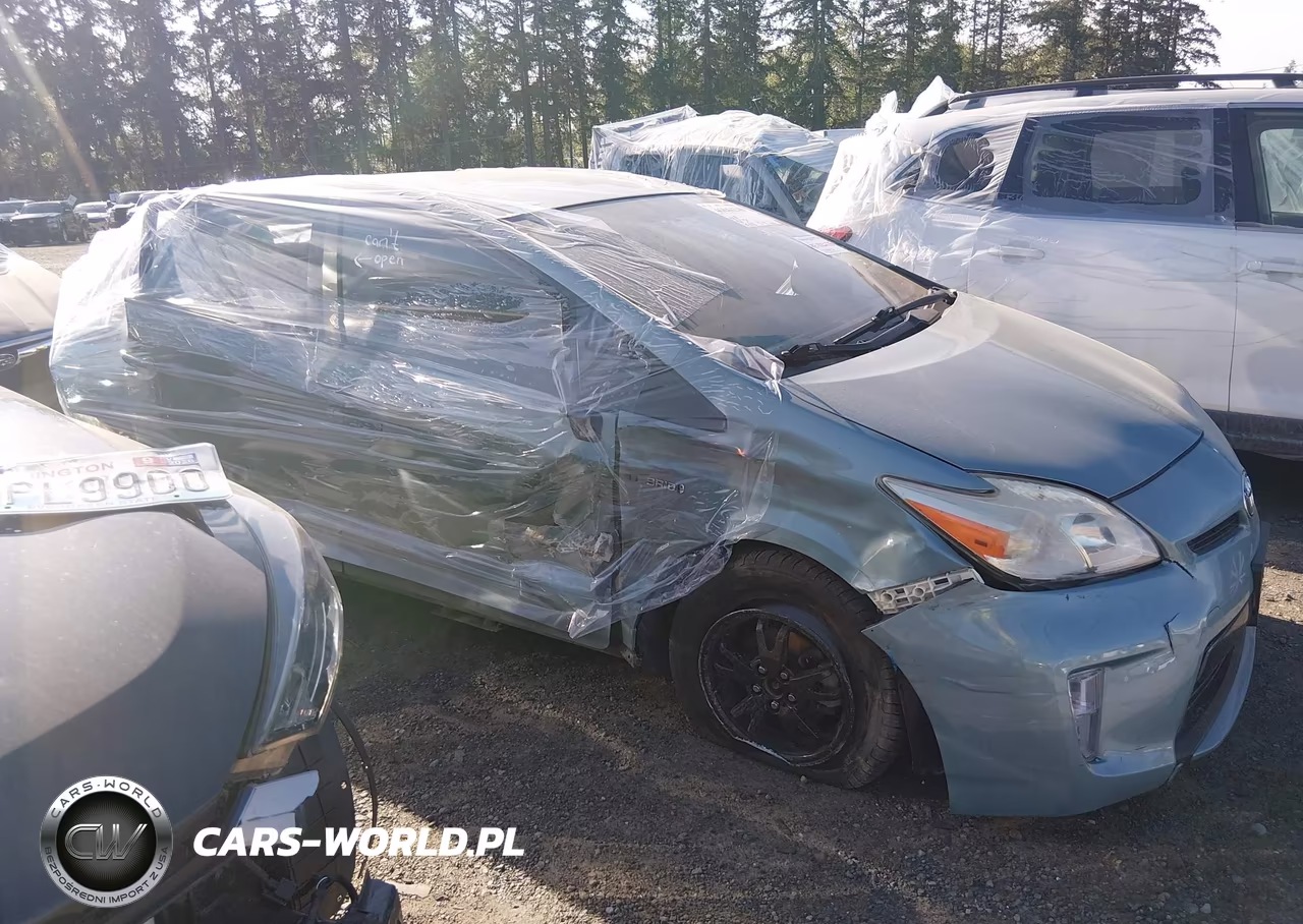 2015 Toyota Prius Five-Four-Persona Series Special Edition-Three-Two VIN:JTDKN3DU8F1872535 - 14