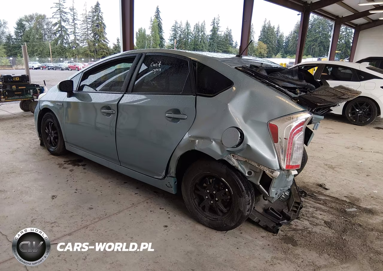 2015 Toyota Prius Five-Four-Persona Series Special Edition-Three-Two VIN:JTDKN3DU8F1872535 - 3