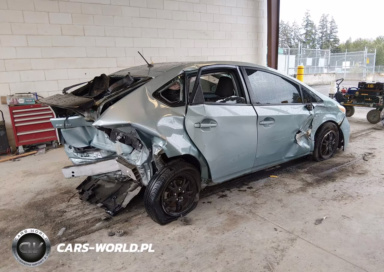 2015 Toyota Prius Five-Four-Persona Series Special Edition-Three-Two VIN:JTDKN3DU8F1872535 - 4