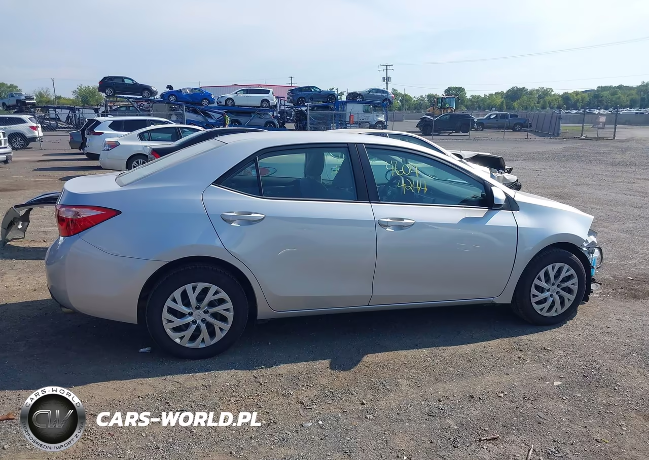 2017 Toyota Corolla Le VIN:2T1BURHE9HC963613 - 14