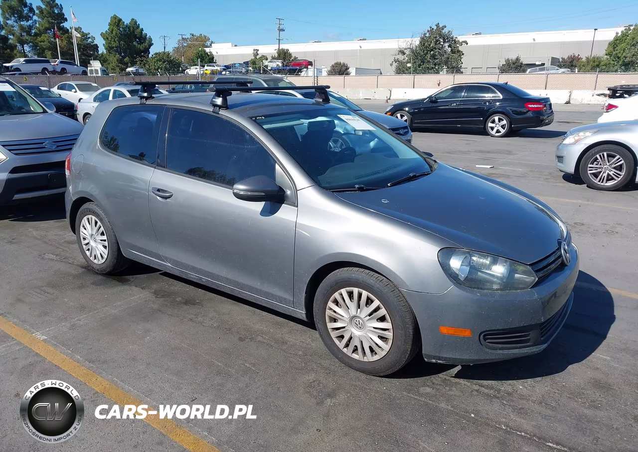 2013 Volkswagen Golf 2.5L 2-Door – zdjęcie 1 z 11