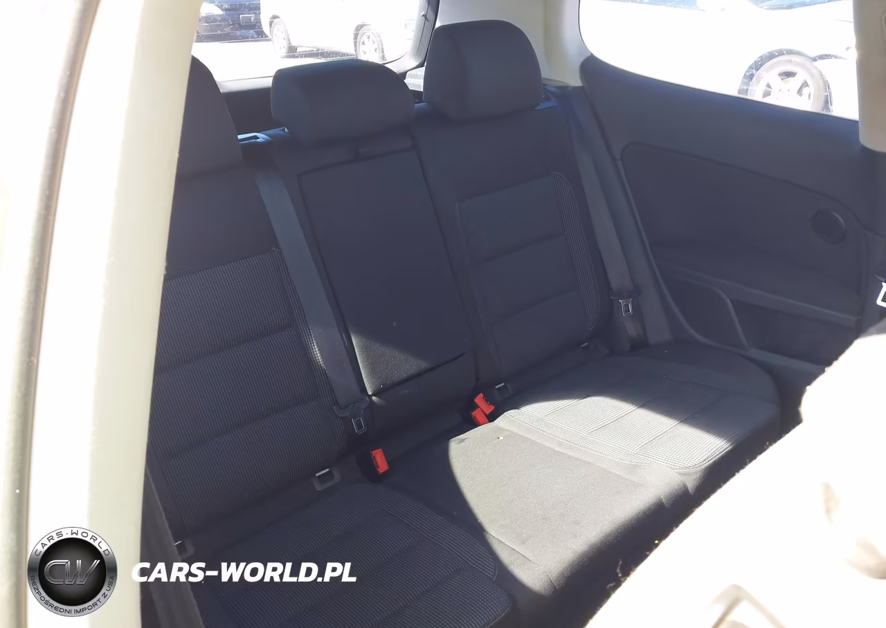 2013 Volkswagen Golf 2.5L 2-Door VIN:WVWBB7AJ3DW126021 - 8
