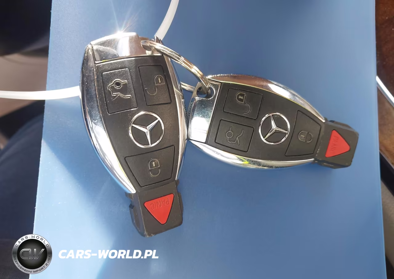 2018 Mercedes-Benz C 300 VIN:55SWF4JB0JU241865 - 11