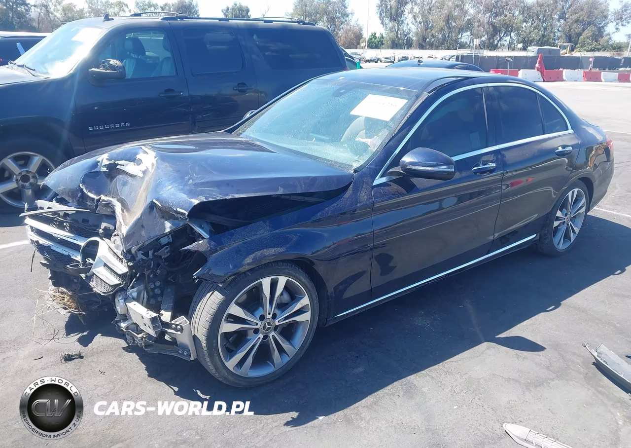 2018 Mercedes-Benz C 300 VIN:55SWF4JB0JU241865 - 2