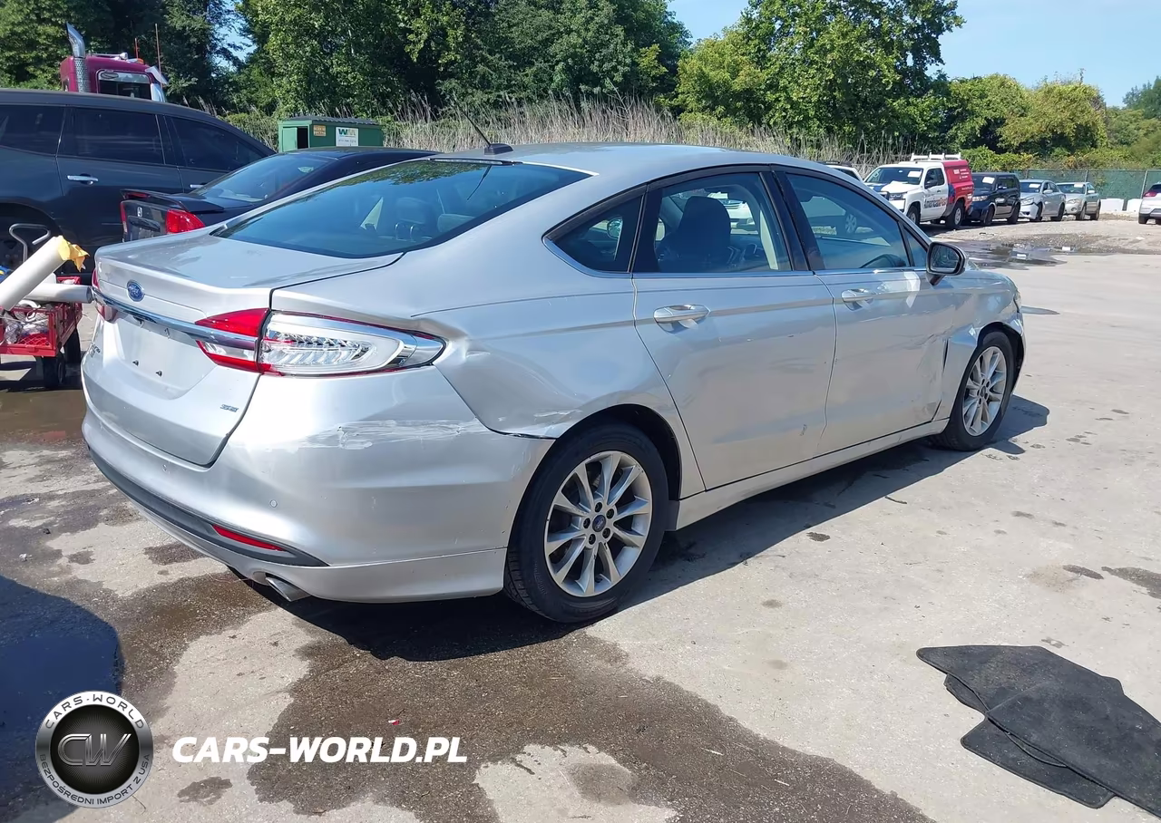 2017 Ford Fusion Se VIN:3FA6P0H72HR274082 - 4