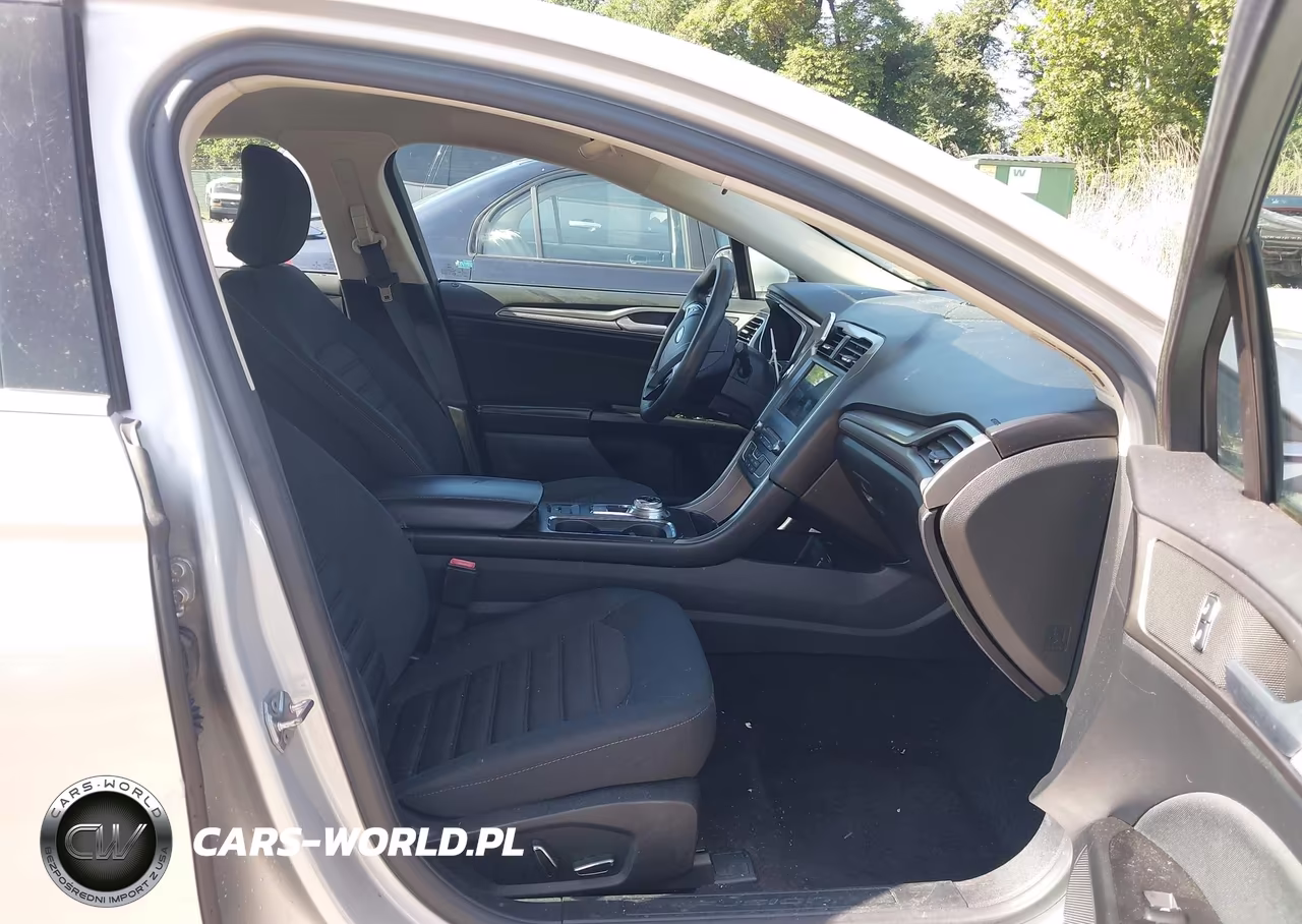 2017 Ford Fusion Se VIN:3FA6P0H72HR274082 - 5