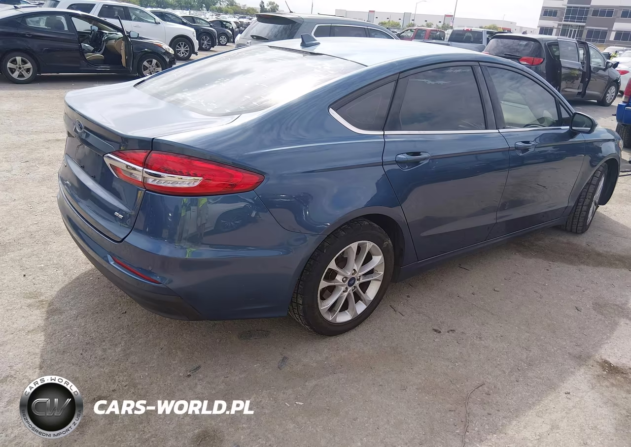 2019 Ford Fusion Se VIN:3FA6P0H73KR218904 - 4