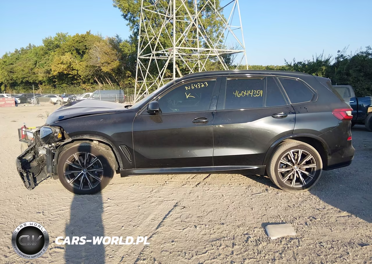 2019 BMW X5 xDrive50I VIN:5UXJU2C59KLN64323 - 14