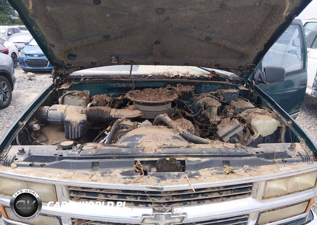 1995 Chevrolet Tahoe K1500 VIN:3GNEK18K5SG119924 - 10