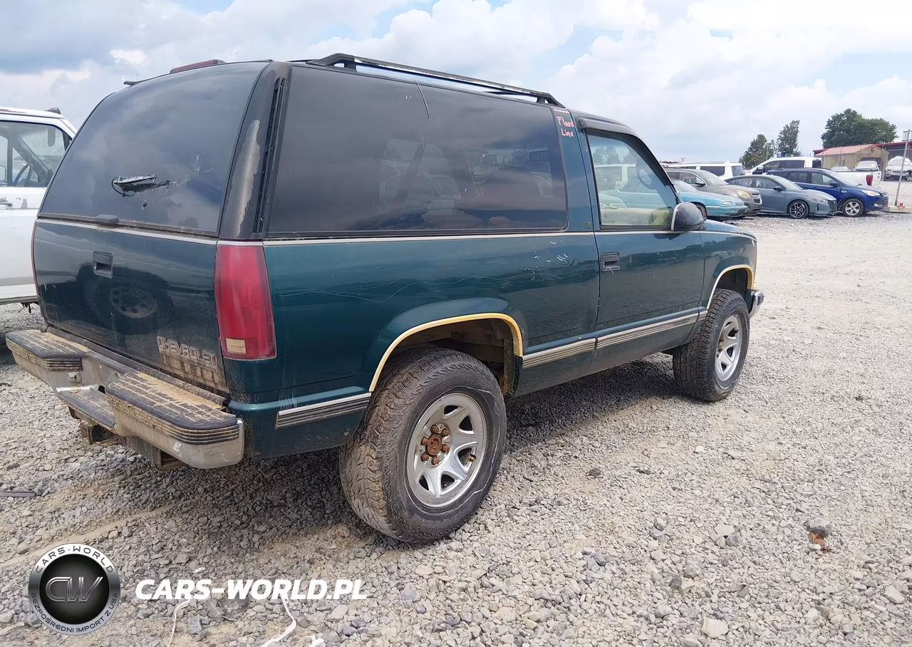 1995 Chevrolet Tahoe K1500 VIN:3GNEK18K5SG119924 - 4