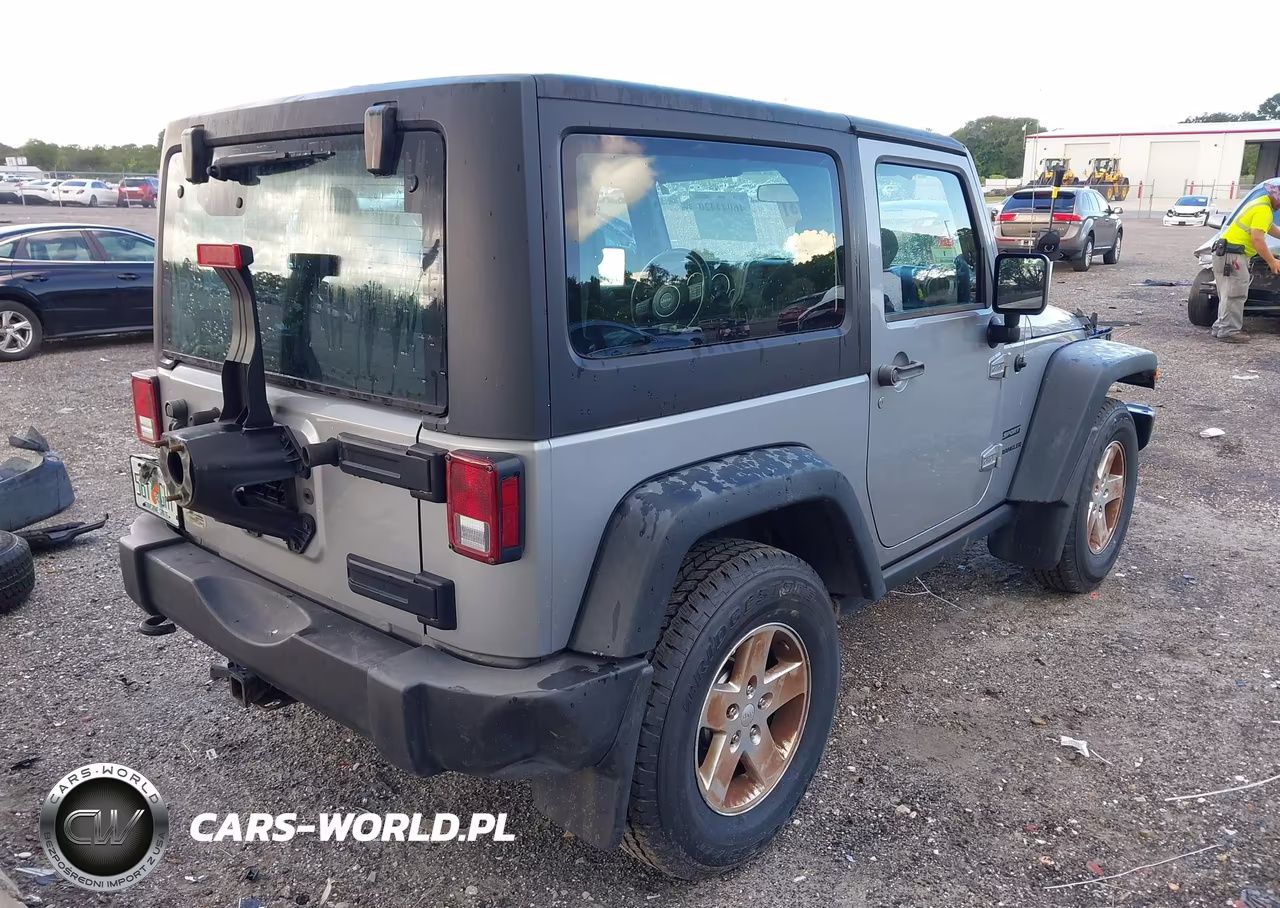 2013 Jeep Wrangler Sport VIN:1C4AJWAGXDL681563 - 4