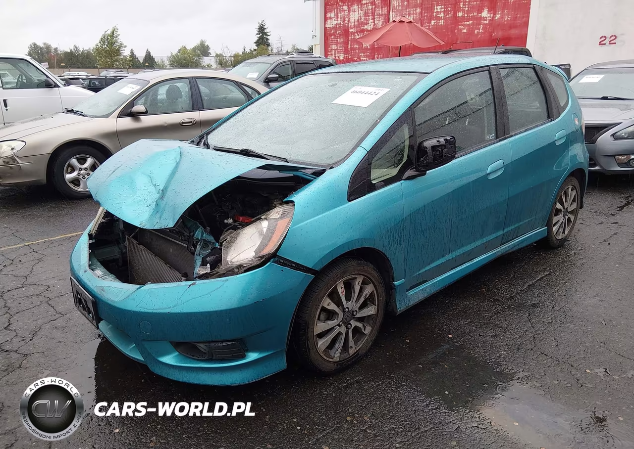 2013 Honda Fit Sport VIN:JHMGE8H58DC006985 - 2