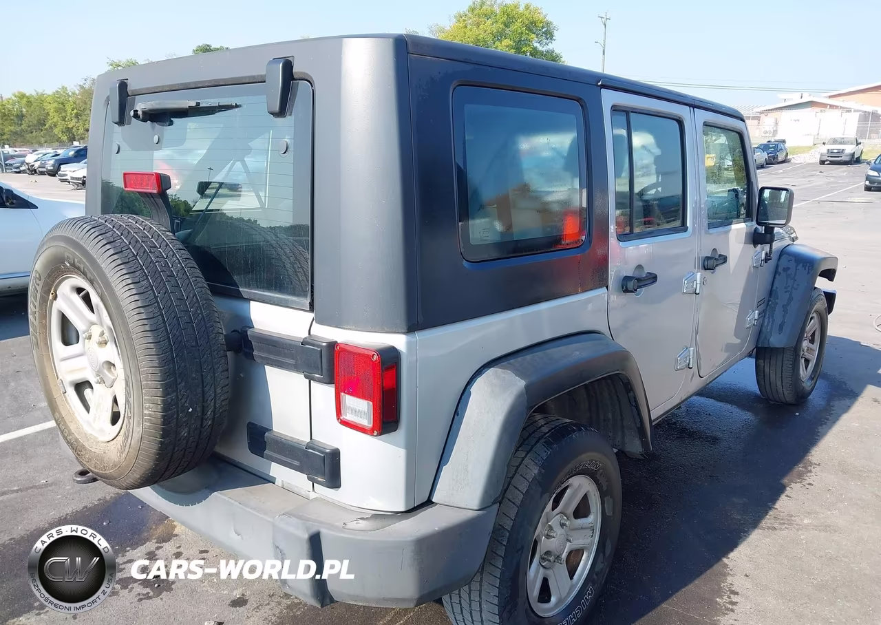 2010 Jeep Wrangler Unlimited Sport Rhd VIN:1J4BZ3H19AL213715 - 4