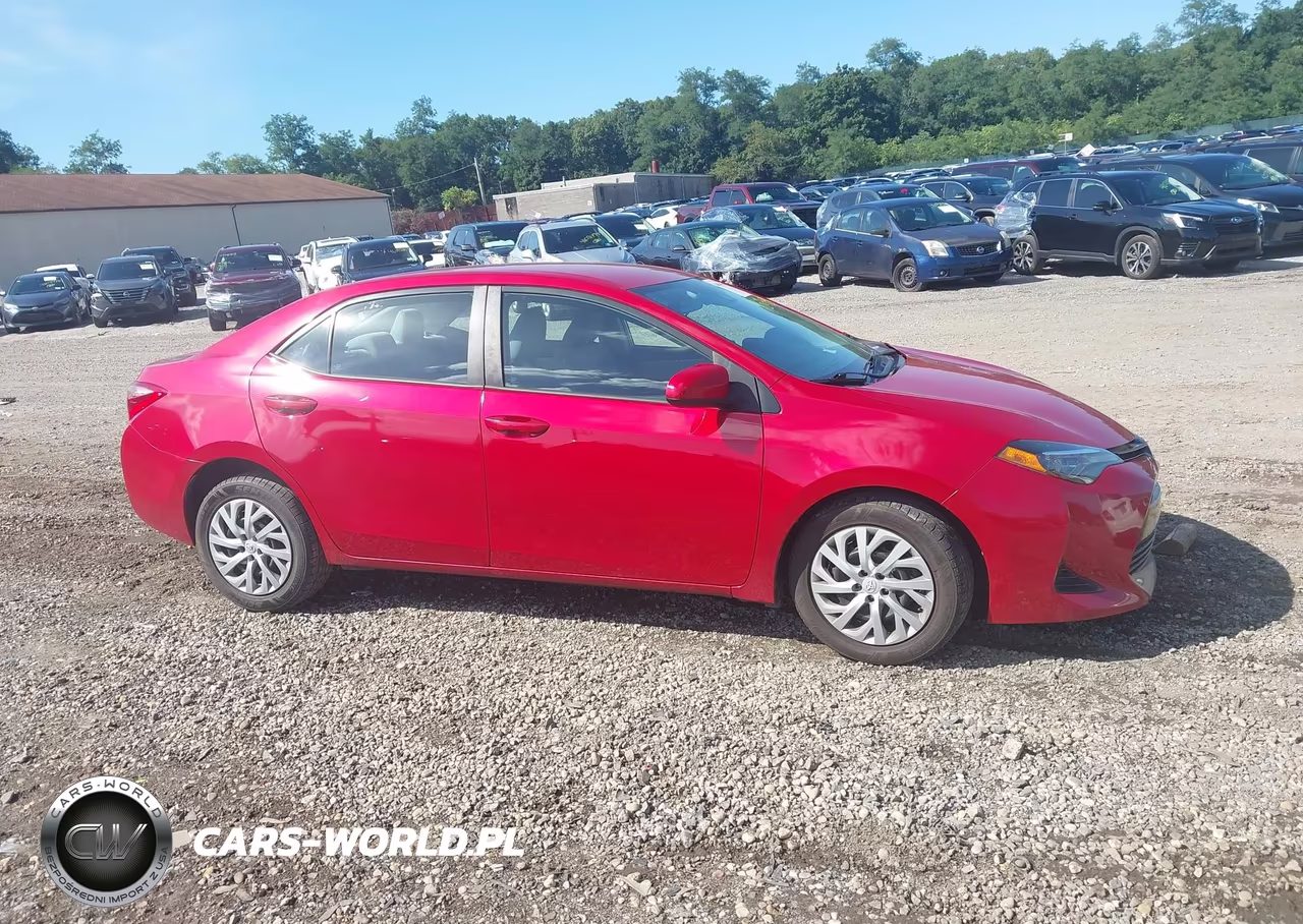 2019 Toyota Corolla Le VIN:2T1BURHE7KC233089 - 13