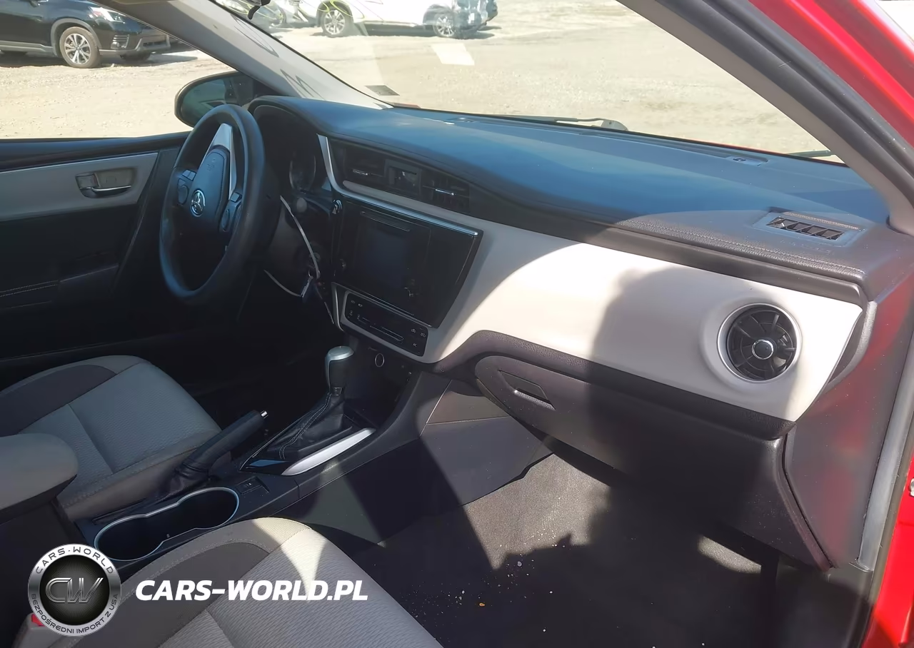 2019 Toyota Corolla Le VIN:2T1BURHE7KC233089 - 5